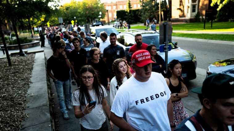 Turning Point USA renvoie ses conférenciers sur les campus universitaires