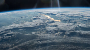 Image: Lake Balkhash vu de la Station spatiale internationale