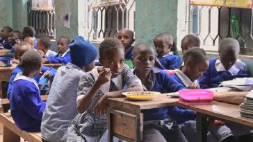 L'étude révèle une pollution de l'air extrême dans les écoles africaines en raison de la cuisine