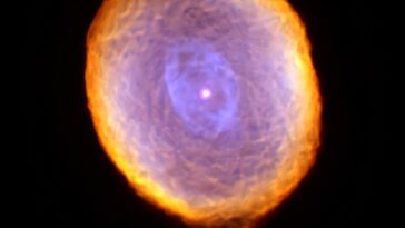 L'étude suit la nébuleuse planétaire à 130 ans d'évolution