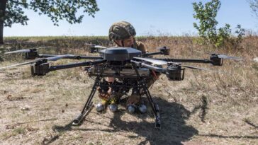 La radio furtive cache le signal du bruit de fond pour protéger les pilotes de drones