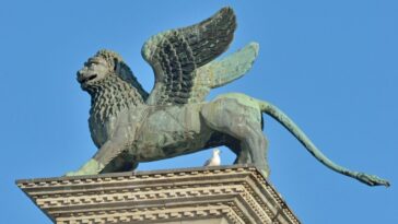 La statue emblématique du lion ailé de Venise est originaire de la Chine ancienne