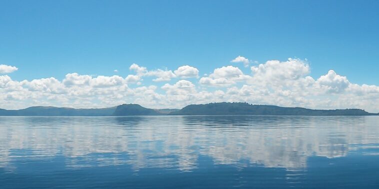 Les bas-fonds du lac peuvent être des points chauds de la biodiversité - mais le réchauffement change leur écologie complexe Les bas-fonds du lac peuvent être des points chauds de la biodiversité - mais le réchauffement change leur écologie complexe