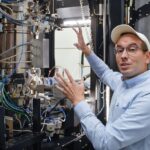 Les microscopes peuvent désormais regarder les matériaux être quantiques avec l'hélium liquide Les microscopes peuvent désormais regarder les matériaux être quantiques avec l'hélium liquide