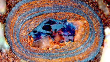 Les petites pierres d'oxyde de fer révèlent que les anciens océans de la Terre étaient pauvres en carbone, ce qui remet en question les hypothèses précédentes