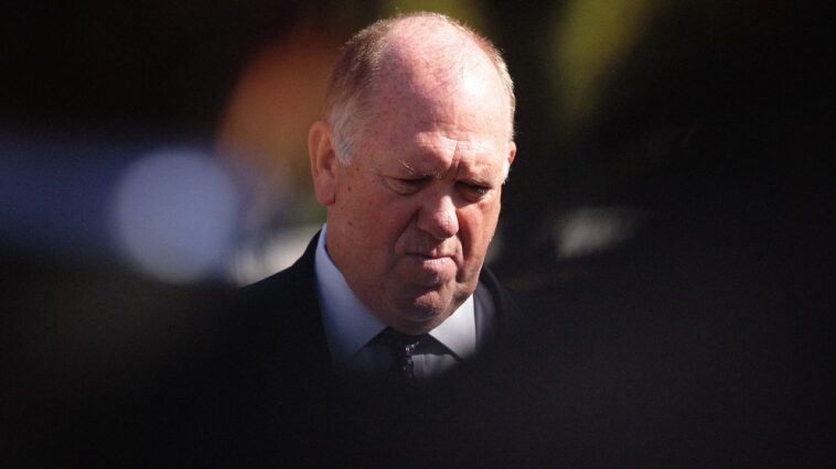 Maintenant, nous ne saurons jamais ce qui s'est passé avec le tsar frontalier Tom Homan et le sac d'argent