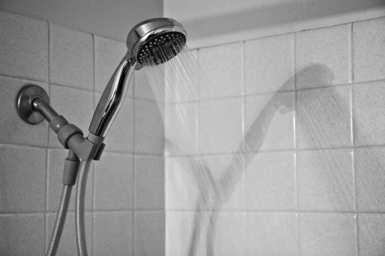 Mappage américain Utilisation de l'eau des ménages: les toilettes et les douches dominent, tandis que les humidificateurs entraînent une utilisation dans les villes sèches