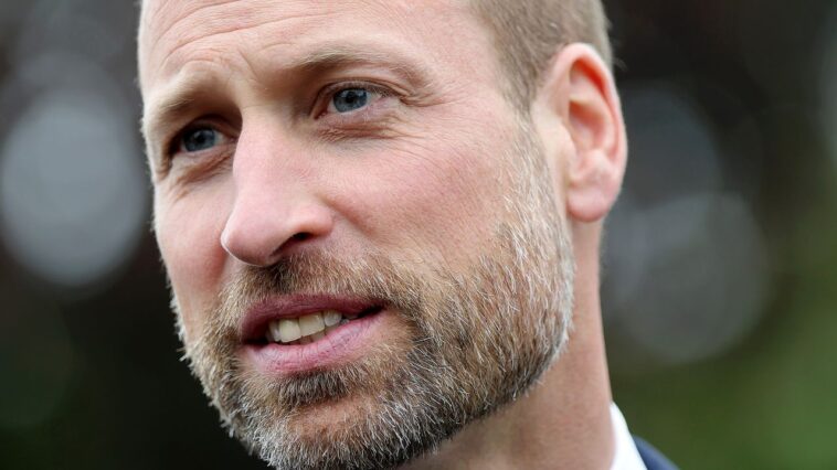 Le prince William au cours de «l'année la plus difficile» de sa vie, rassurant ses enfants après le diagnostic du cancer de Kate Middleton, et le divorce de Charles et Diana