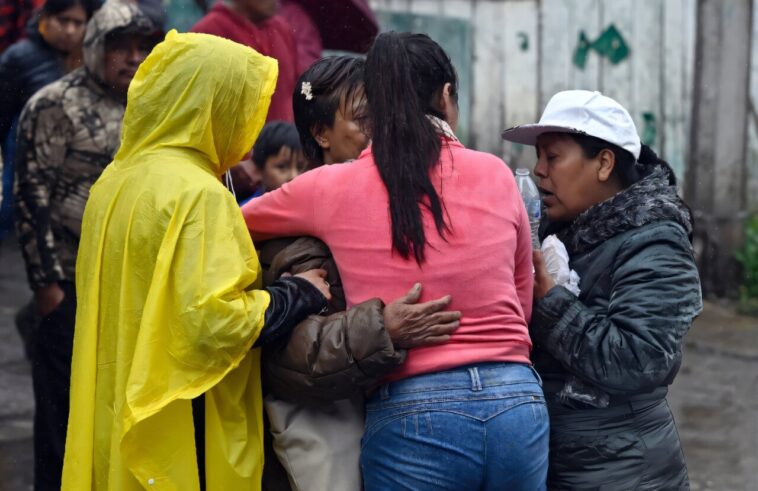 En quelques minutes, les pluies au Mexique ont emporté des maisons et des habitants. En quelques minutes, les pluies au Mexique ont emporté des maisons et des habitants.