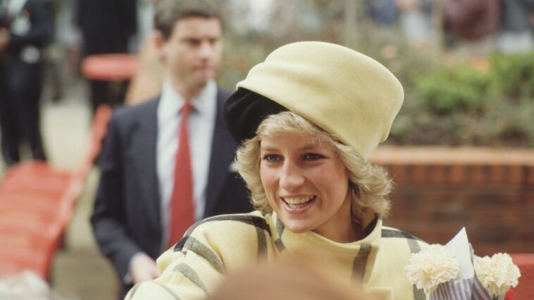 La princesse Diana avait l'habitude de faufiler les tabloïds dans le palais de Kensington