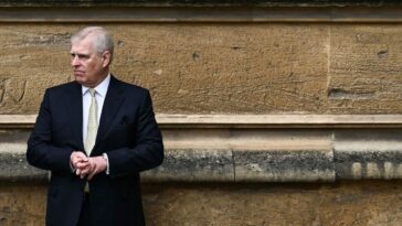 Le prince Andrew abandonne officiellement son titre de « duc d'York » après de nouvelles révélations sur Epstein