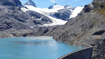 Les barrages hydroélectriques sont confrontés à un avenir incertain alors que le changement climatique entraîne la sédimentation et la disparition des glaciers