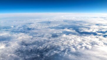 Les couleurs des microbes des nuages ​​pourraient nous aider à détecter la vie sur d'autres planètes