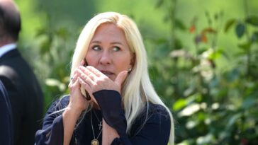 Marjorie Taylor Greene a bien sûr l'air de vouloir quitter le GOP