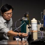 Notre équipe d'ingénieurs fabrique de minuscules capteurs polyvalents à partir de structures métallo-organiques lauréates du prix Nobel.