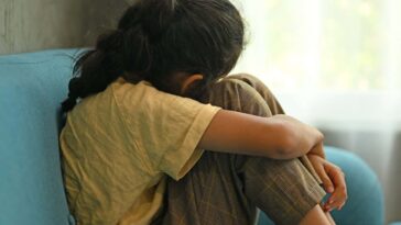 Nous commençons à comprendre pourquoi l'adversité de l'enfance laisse des traces