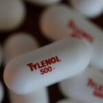 Texas AG, dont la femme a divorcé pour des « raisons bibliques », poursuit Tylenol Maker pour des motifs médicalement infondés