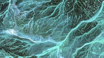 Un modèle basé sur la physique peut prédire les inondations et améliorer la gestion de l'eau dans le monde entier