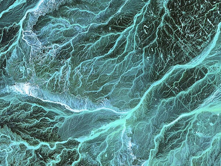 Un modèle basé sur la physique peut prédire les inondations et améliorer la gestion de l'eau dans le monde entier