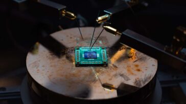 Une puce record contourne la loi de Moore en grandissant vers le haut