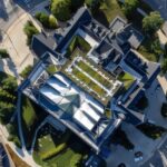 Vue à vol d'oiseau : une étude utilise l'imagerie aérienne pour évaluer l'état des toits verts de la ville