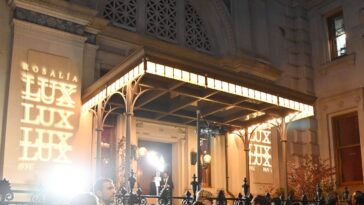 Dans la séance d'écoute Secret Lux de Rosalía