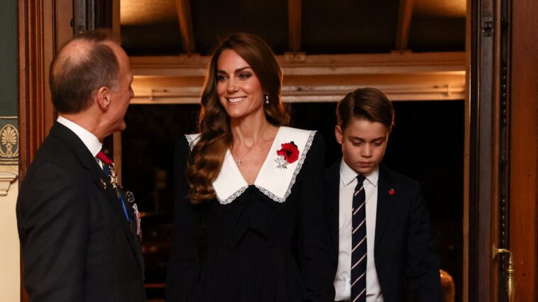 Kate Middleton incarne le style de la princesse Diana avec une tenue surprenante pour le jour du Souvenir