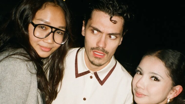 À La Watch Party, c'est un défilé Chanel pour les Fashion People À La Watch Party, c'est un défilé Chanel pour les Fashion People