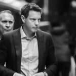 "Paramount monte le rachat hostile de Warner Brothers". Trump écoute-t-il vraiment ? "Paramount monte le rachat hostile de Warner Brothers". Trump écoute-t-il vraiment ?