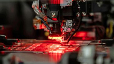 Robotic machine manufacturing semiconductor chip