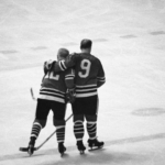 Rivalité passionnée et grosse affaire des romans d'amour sur le hockey Rivalité passionnée et grosse affaire des romans d'amour sur le hockey