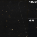 Une image montre un champ de galaxies lointaines avec un encart agrandi mettant en évidence une source ponctuelle faible vue par deux caméras différentes.