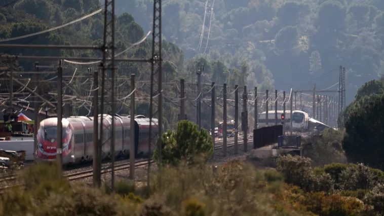 Au moins 39 morts dans un accident ferroviaire à grande vitesse en Espagne