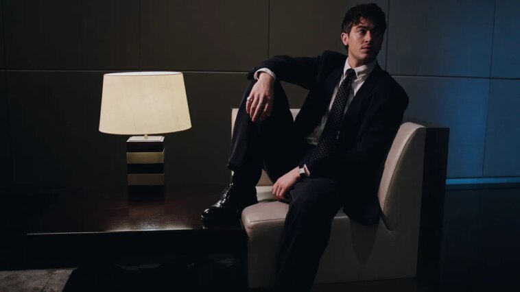 Tom Blyth a ce qu'il faut pour être le prochain James Bond