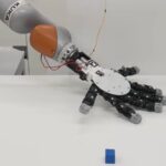 Ce robot manuel détaché a un faible pour gambader du bout des doigts
