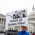 Epstein dépose une publication retardée par des expurgations, selon le ministère de la Justice