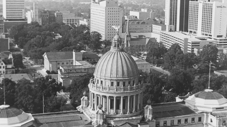 La plus grande synagogue du Mississippi gravement endommagée lors d'un incendie criminel présumé