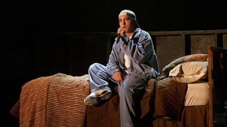 Les Grammys 2001 étaient un rêve de la fièvre de l'an 2000 des baby-boomers