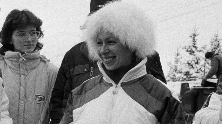 La princesse Anne arrive aux Jeux olympiques d'hiver de 2026 : revivez 50 ans de ses looks olympiques