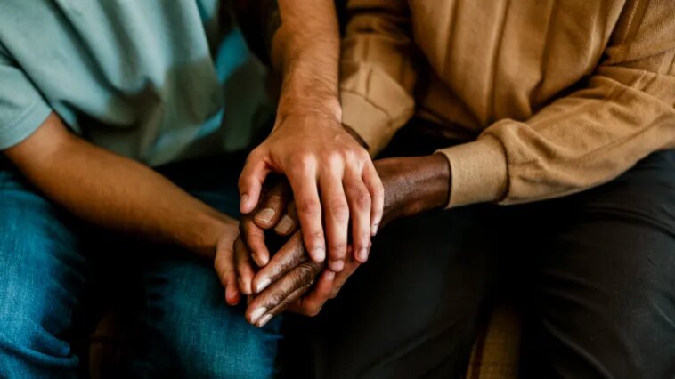 La meilleure façon d'aider les patients atteints de la maladie d'Alzheimer est peut-être d'aider leurs soignants La meilleure façon d'aider les patients atteints de la maladie d'Alzheimer est peut-être d'aider leurs soignants