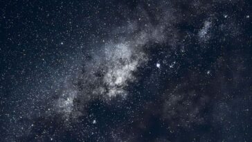 Un énorme nuage de matière noire pourrait se cacher près de notre système solaire