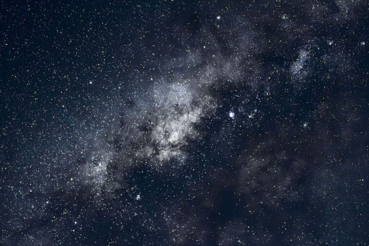 Un énorme nuage de matière noire pourrait se cacher près de notre système solaire