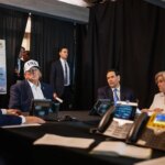 À l'intérieur de War-a-Lago, la salle de crise du club des membres de Trump à Palm Beach est devenue dorée