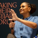 Chelsea Clinton, Ava DuVernay, Jodie Foster et des femmes leaders de l'industrie de l'art se défendent mutuellement lors du premier forum Making Their Mark