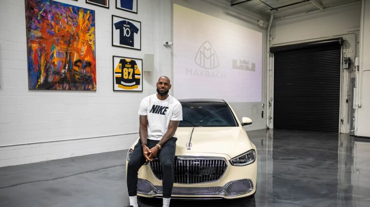 LeBron James est sur « un sacré voyage ». Il a désormais une nouvelle Maybach pour le voyage.
