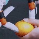 Les robots dotés d'ongles peuvent saisir des bords fins