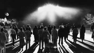 11 scientifiques sont morts ou portés disparus. Ce n’était qu’une question de temps avant que les théories du complot n’atteignent la Maison Blanche.