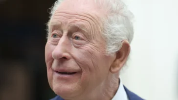 Le roi Charles se souvient de sa « Darling Mama » à l'occasion de ce qui aurait été le 100e anniversaire de la reine Elizabeth