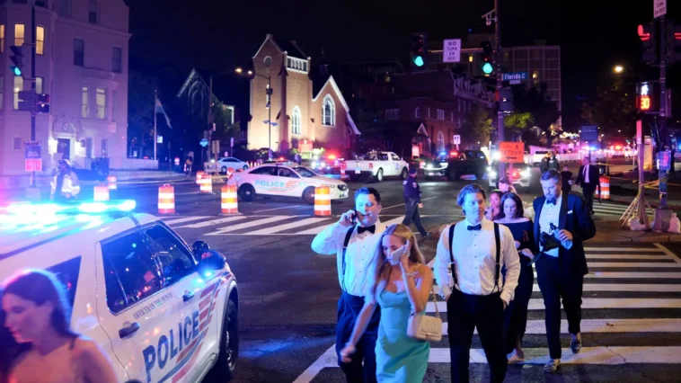 DC's Strange, Late Night : la scène surréaliste des soirées WHCD après le tournage