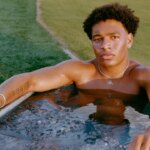 Trinidad Chambliss gagne des millions en jouant au football universitaire. La NCAA veut l'arrêter.